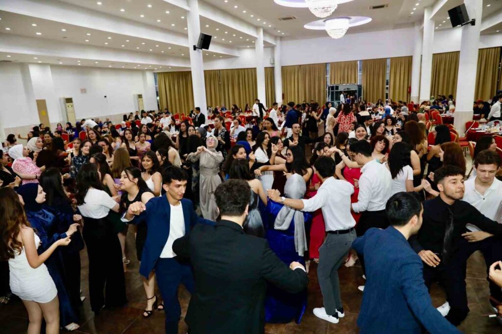 Den Schülern in Alanya vor dem Universitätseingangsmoral