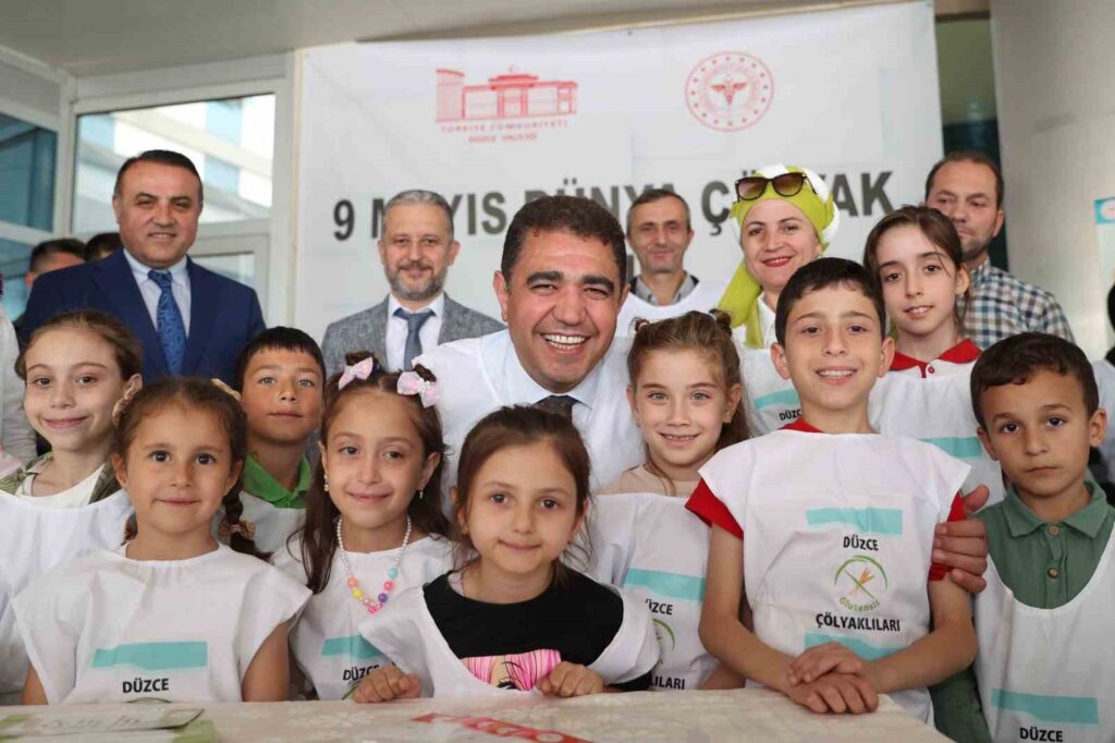 Der Gouverneur von Düzce traf sich mit Patienten am Tag der Zöliakie-Bewusstseins.