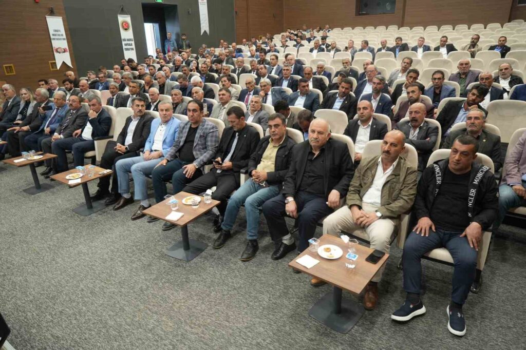 Die 5. ordentliche Generalversammlung des Verbandes der Muhtare von Ostanatolien fand in Muş statt.