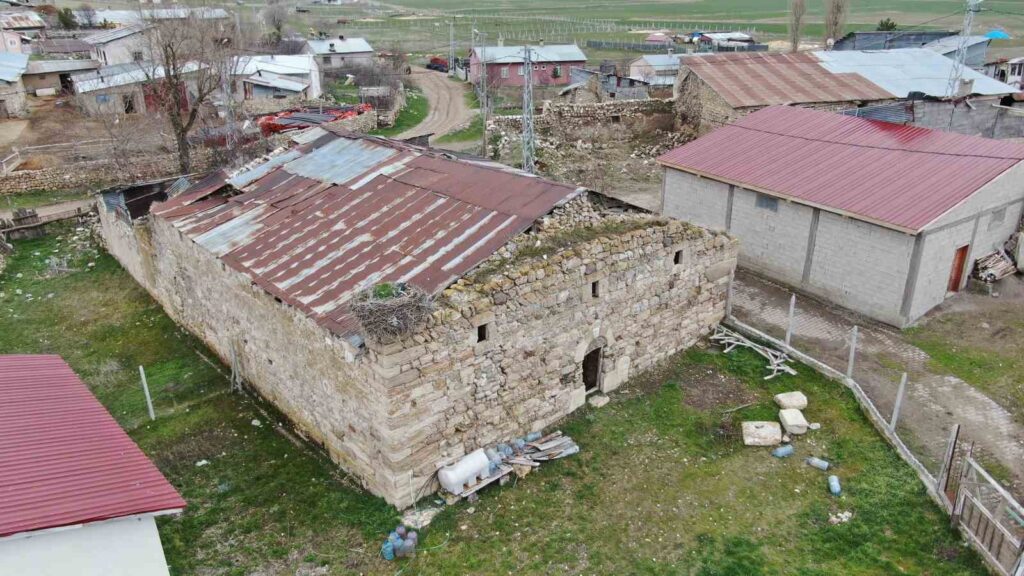 Die historische Kirche in Hafik wird auf einer Auktion zum Verkauf angeboten.