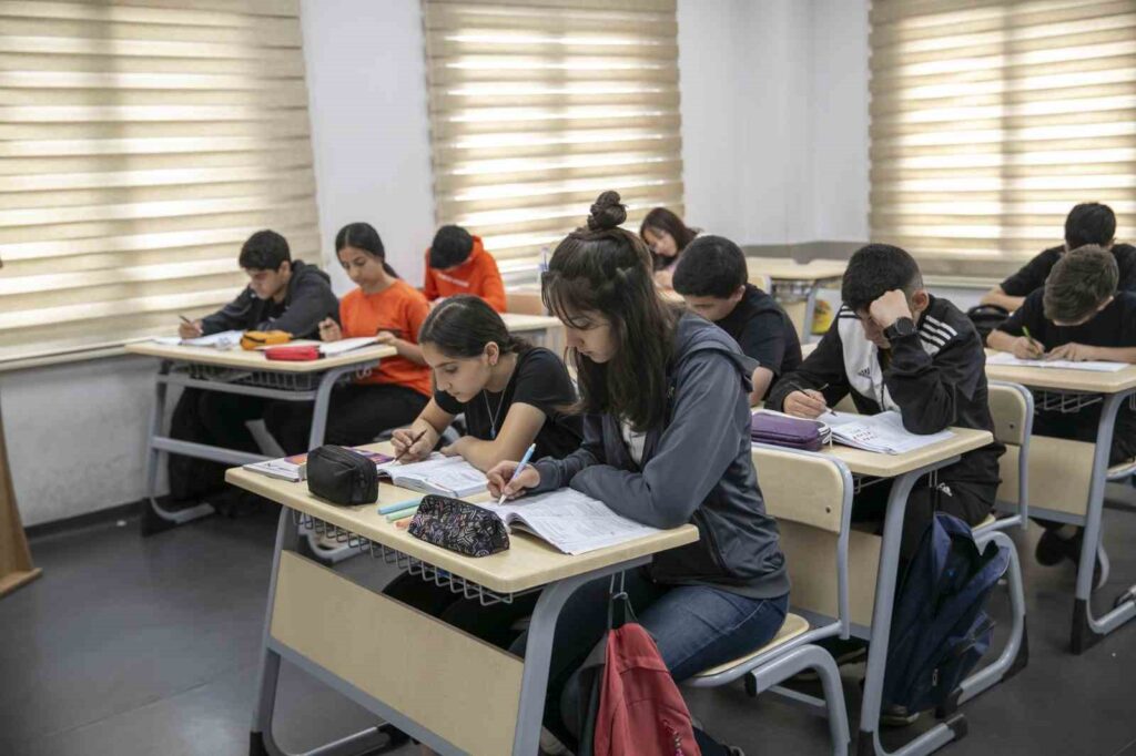 In Mersin wird Unterstützung angeboten, um den Prüfungsstress der Schüler zu überwinden.