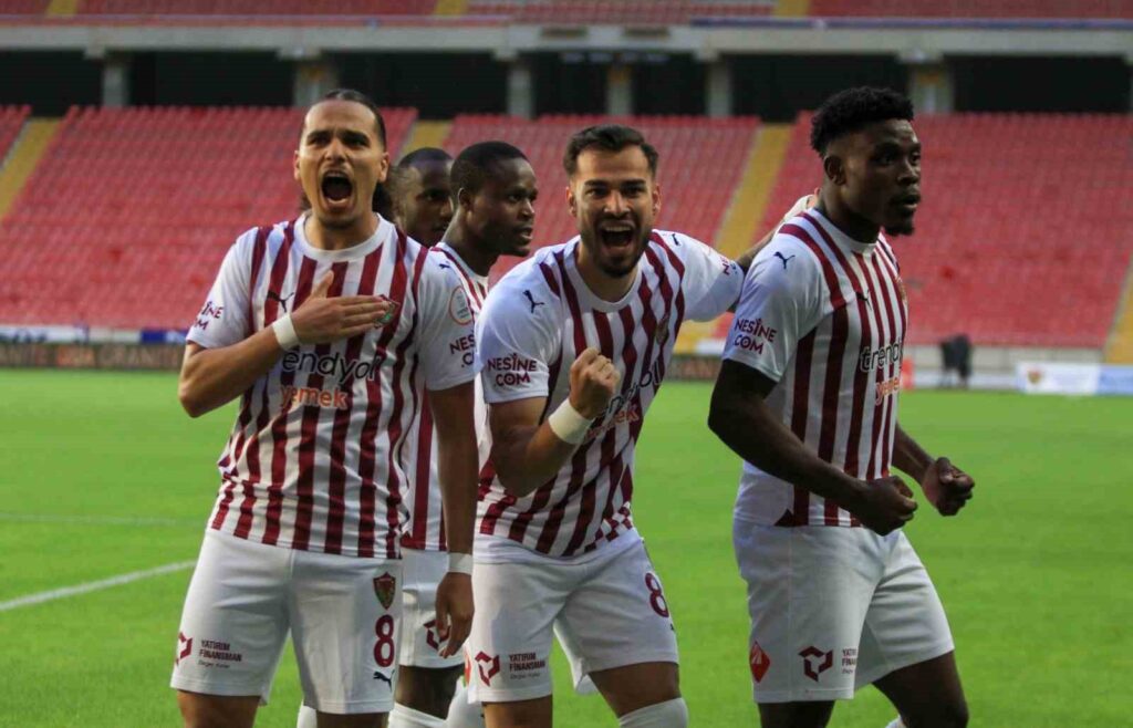 Trendyol Süper Lig: Hatayspor: 1 – Çaykur Rizezpor: 0 (Halbzeit)