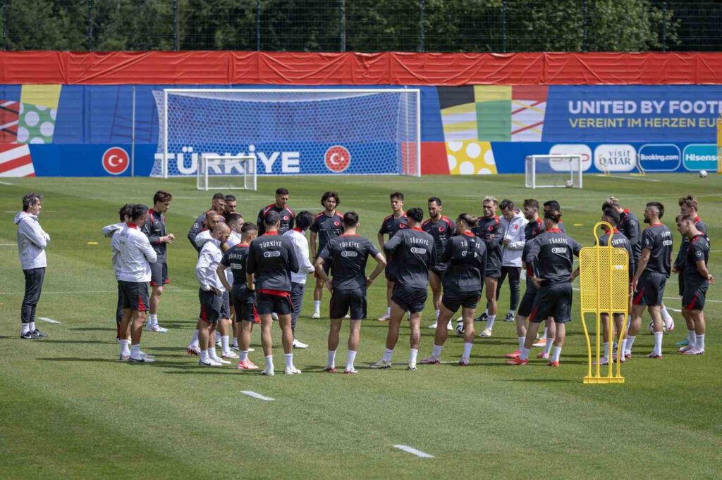Die Reise der türkischen Nationalmannschaft zur EURO 2024 beginnt.