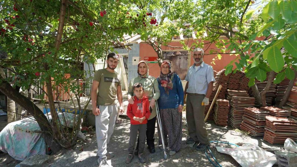 Die von dem Brand betroffene Familie bekommt ihr Haus repariert