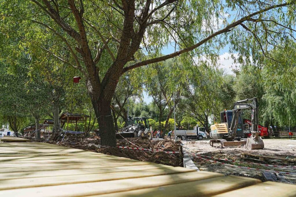 Der Atatürk Küstenpark in Gölbaşı wird renoviert.