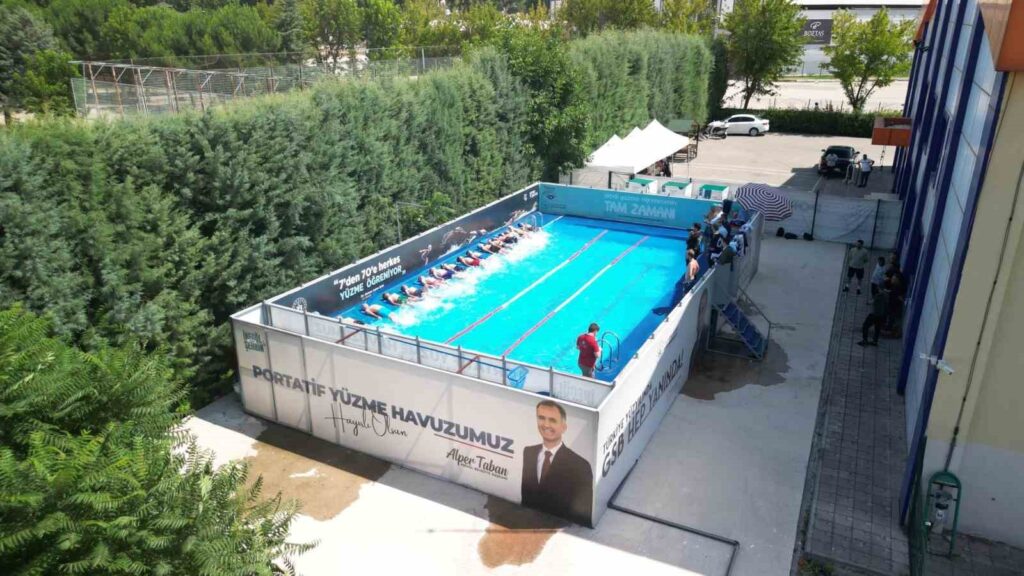 Es wird niemanden in İnegöl geben, der nicht schwimmen kann.