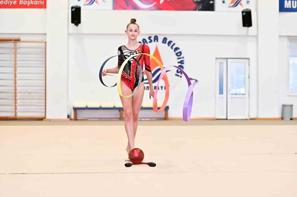 Muratpaşa verabschiedet seinen Sportler in die Nationalmannschaft.