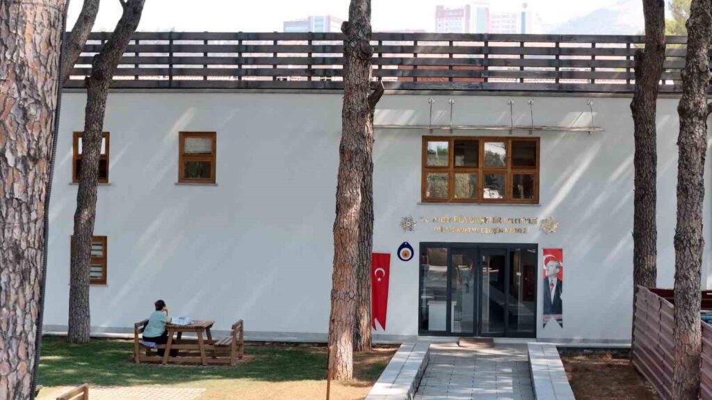 Das Autismuskultur- und Entwicklungszentrum der Stadtverwaltung Aydın ist Vorreiter in der Ausbildung Hunderter Schüler.