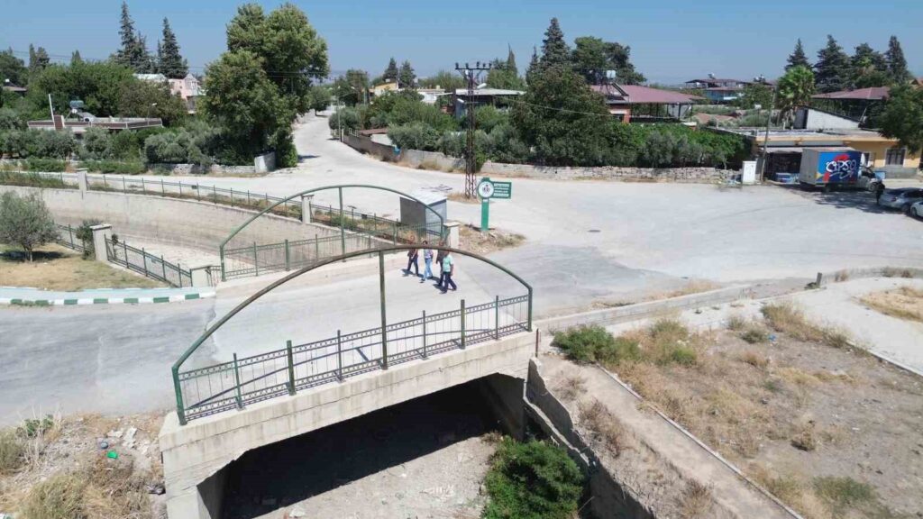 Die Uzunkavaklılar, die durch das Referendum ihre 80-jährige Leidensgeschichte verändert haben, zählen die Tage, um sich ihrer neuen Gemeinde anzuschließen, die nur 4 Meter von der Brücke entfernt ist.