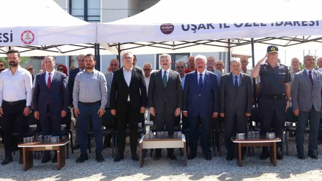 In Usak wurde das Fundament der von einem Wohltäter gebauten Schule feierlich gelegt.