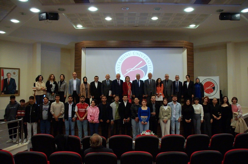An der Universität Kastamonu wurde über die Republik gesprochen.