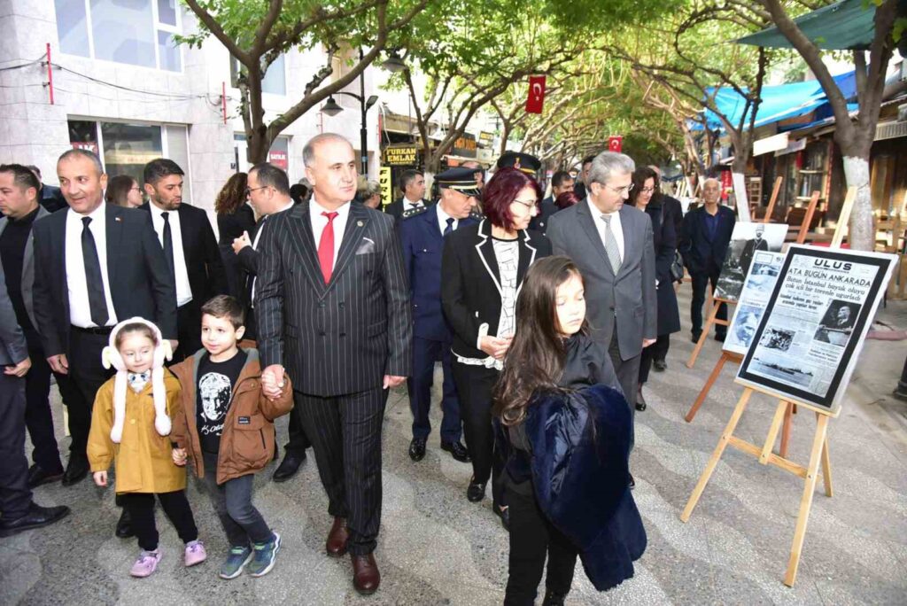 Die Gemeinde İncirliova veranstaltet anlässlich des 10. November eine “Atatürk-Fotografienausstellung”.