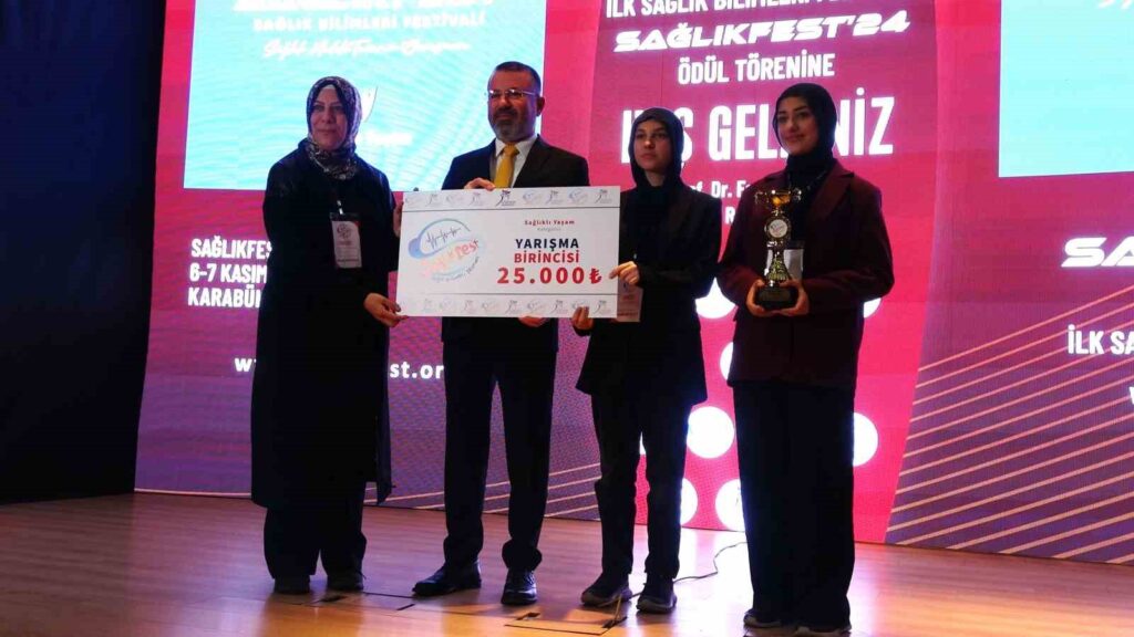 Die Preise wurden den Gewinnern des ersten SAĞLIKFEST in der Türkei verliehen.