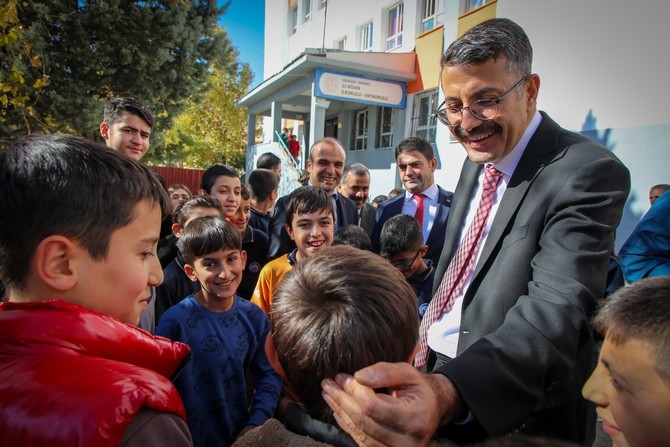 Vali Çelik: “Lesegewohnheit ist eine Lebensweise”