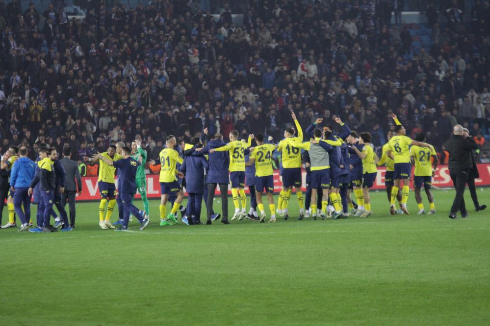 Fenerbahçe extiende su racha invicta a 19 partidos al vencer a Trabzonspor 3-2