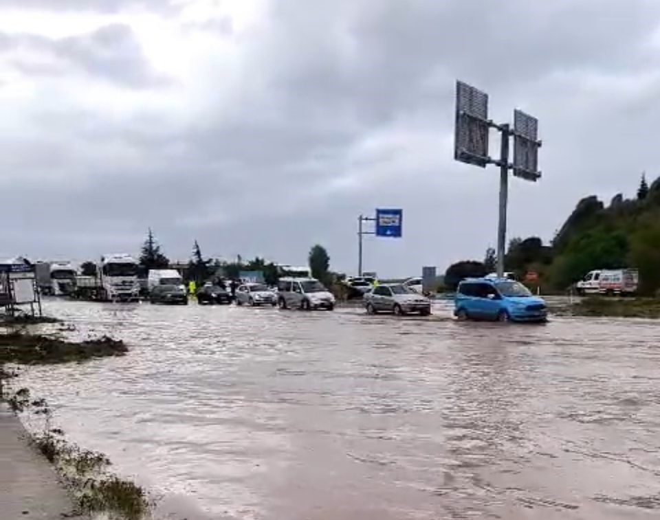 Advertencia meteorológica: Fuertes lluvias impactan en Nevşehir