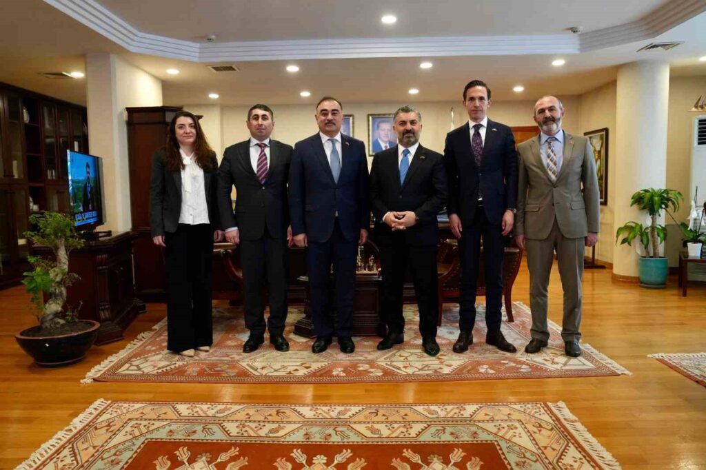El Embajador de Azerbaiyán en Ankara, Reşad Memmedov, visitó al Presidente de RTÜK, Ebubekir Şahin