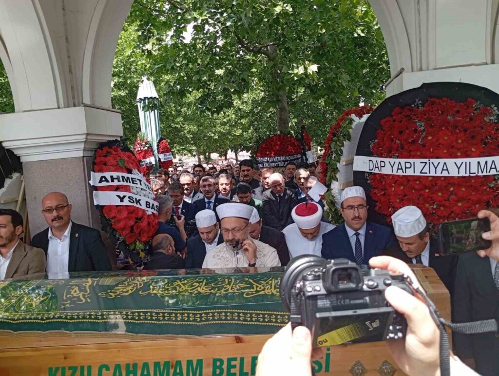 El padre de Hasan Doğan, el Director de la Oficina Privada del Presidente, fue despedido en su último viaje