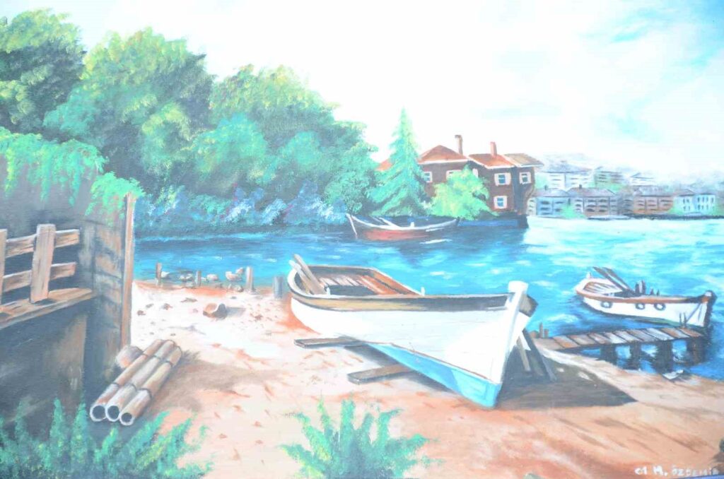 Exposición de pinturas en la plaza del pueblo: las obras de la pareja de pintores deslumbraron