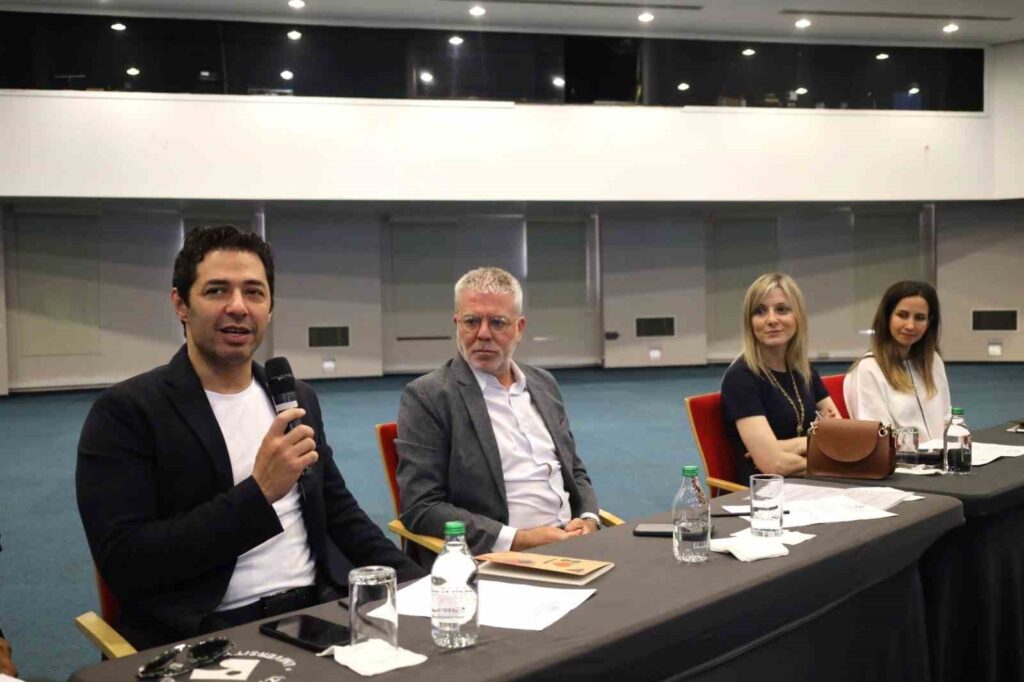 Encuentro de ’emprendimiento’ en la Economía de Esmirna
