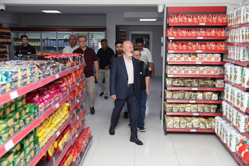 Presidente Çolakbayrakdar: Estamos siempre al lado de quienes más lo necesitan
