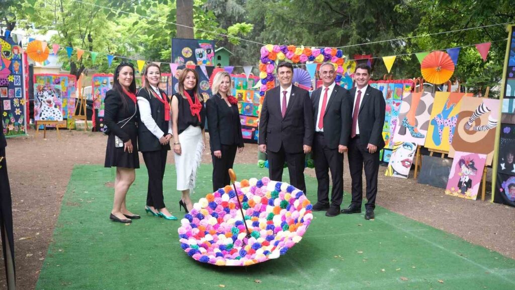 Una exposición deslumbrante en la Fundación de Colegios de Gaziantep