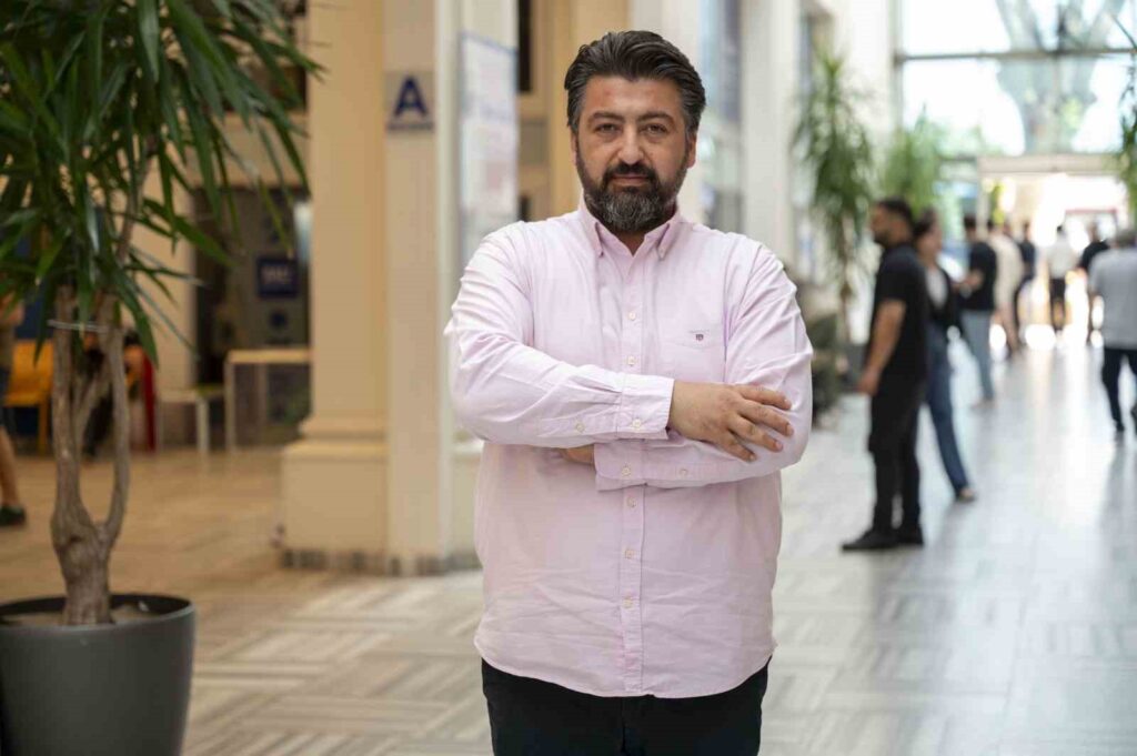 La inteligencia artificial está reconfigurando la educación.