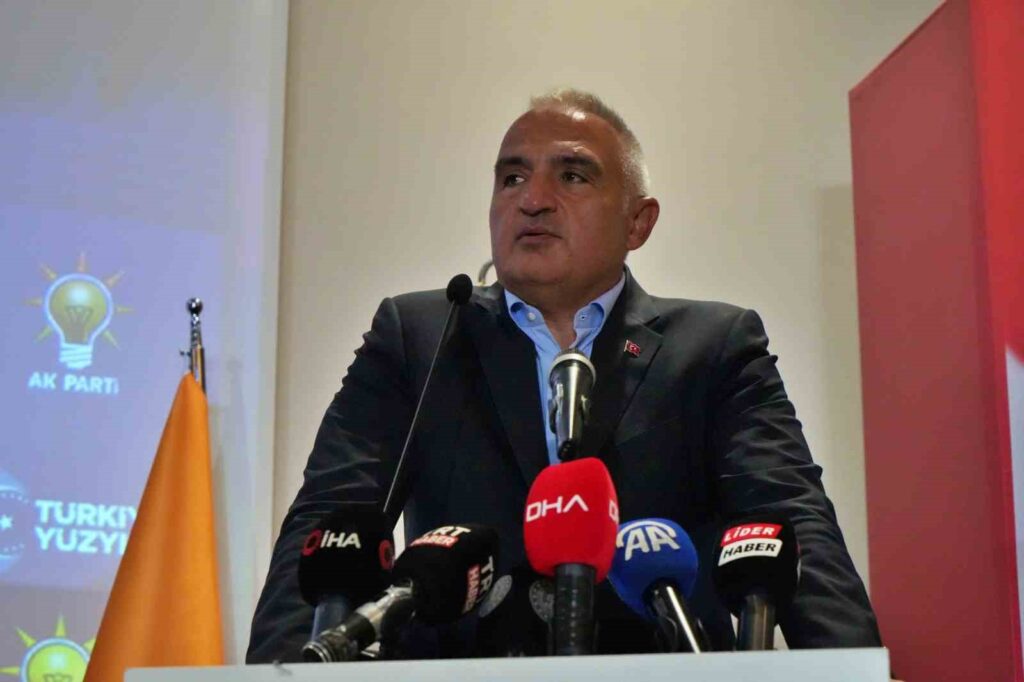 El ministro Ersoy dio una fecha para la autopista Antalya-Alanya.