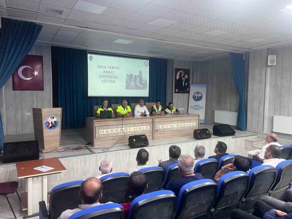 Se informó a los conductores de autobuses escolares en Hakkari.