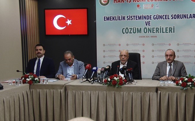 El presidente de HAK-İŞ, Arslan: “Un sistema ideal es que 4 trabajadores financien a un jubilado.”