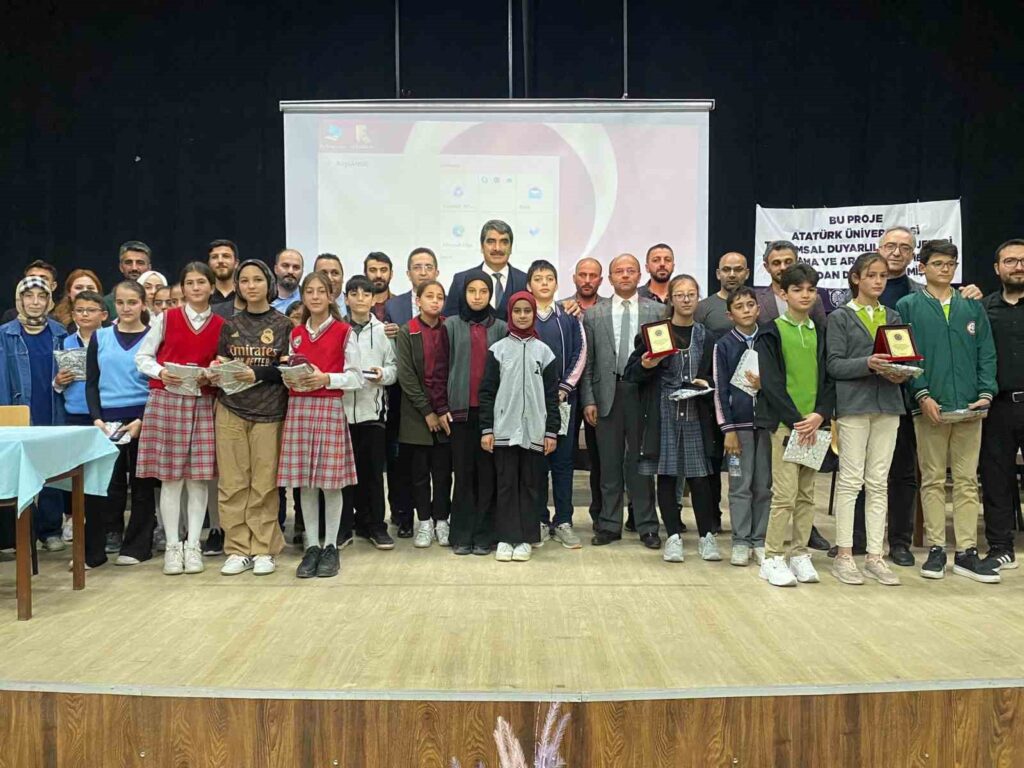 À Aşkale, Excitation du Concours de Culture Générale Entre les Collèges