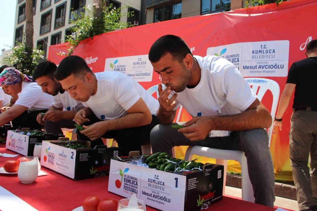 Festival de l’agriculture et de la serre de Kumluca : Concours de dégustation de piments forts