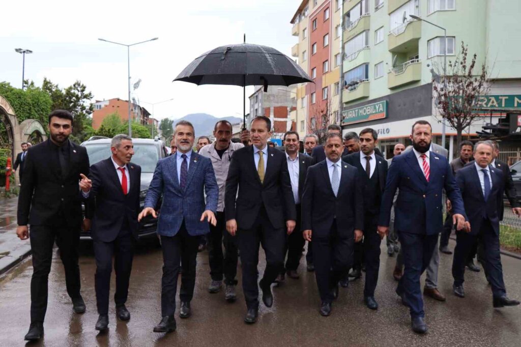 Le président du Parti du Renouveau de la Prospérité, le Dr Fatih Erbakan, a rendu visite à Oltu