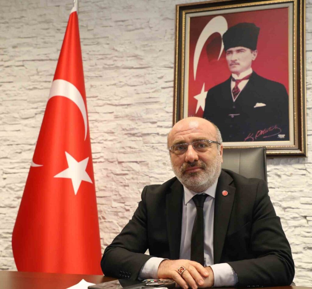 Recteur Karamustafa : “Le 19 mai est l’un des tournants importants de la lutte nationale.”