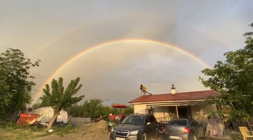 Un arc-en-ciel fascinant est apparu après la pluie à Elazığ