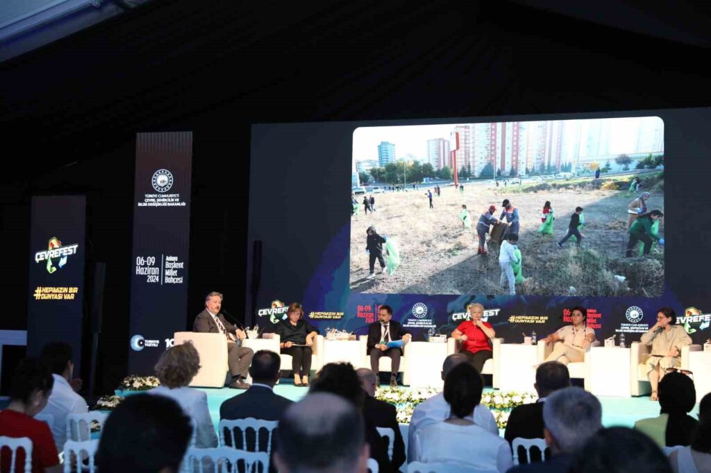 Le président Palancıoğlu a parlé des efforts environnementaux et de la gestion des déchets lors du ÇEVREFEST