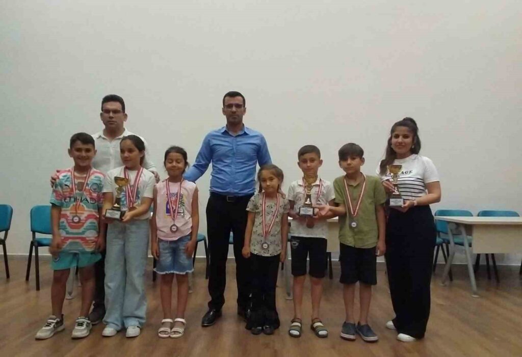 Les Jeux Traditionnels pour Enfants, organisés pour la première fois à Sarıgöl, ont été achevés