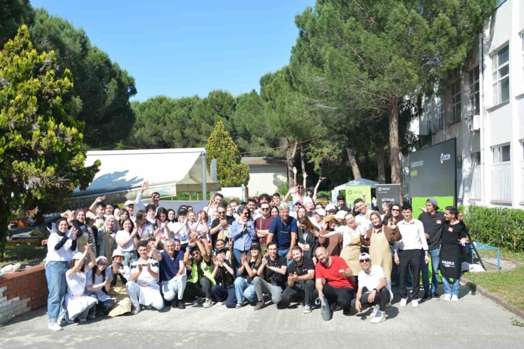 Les étudiants de la BUÜ lancent 14 nouvelles marques