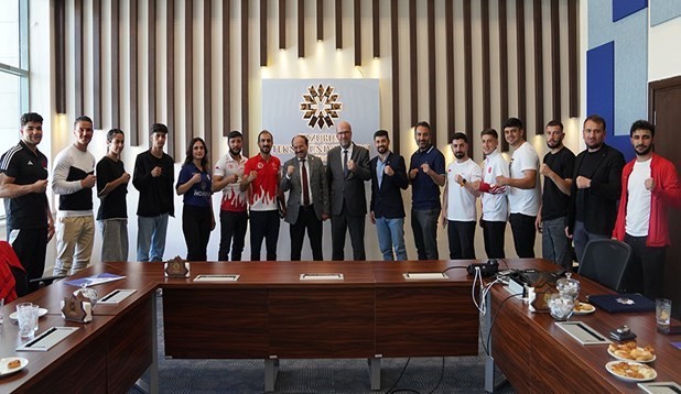 L’Université Technique d’Erzurum présente ses remerciements au recteur Çakmak pour les athlètes champions