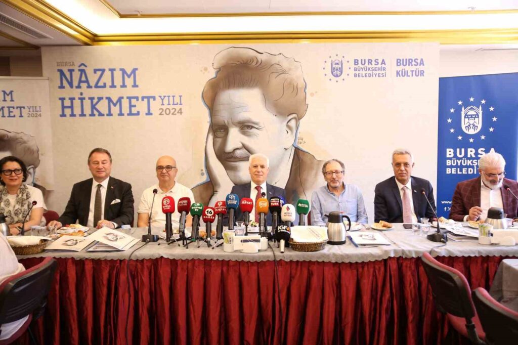 Nazım Hikmet sera honoré tout au long de l’année à Bursa.