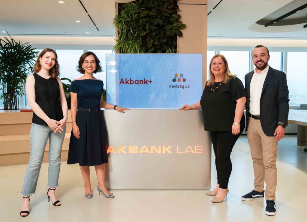 Les employés d’Akbank investissent 400 000 dollars dans l’idée d’entreprise d’un employé d’Akbank.