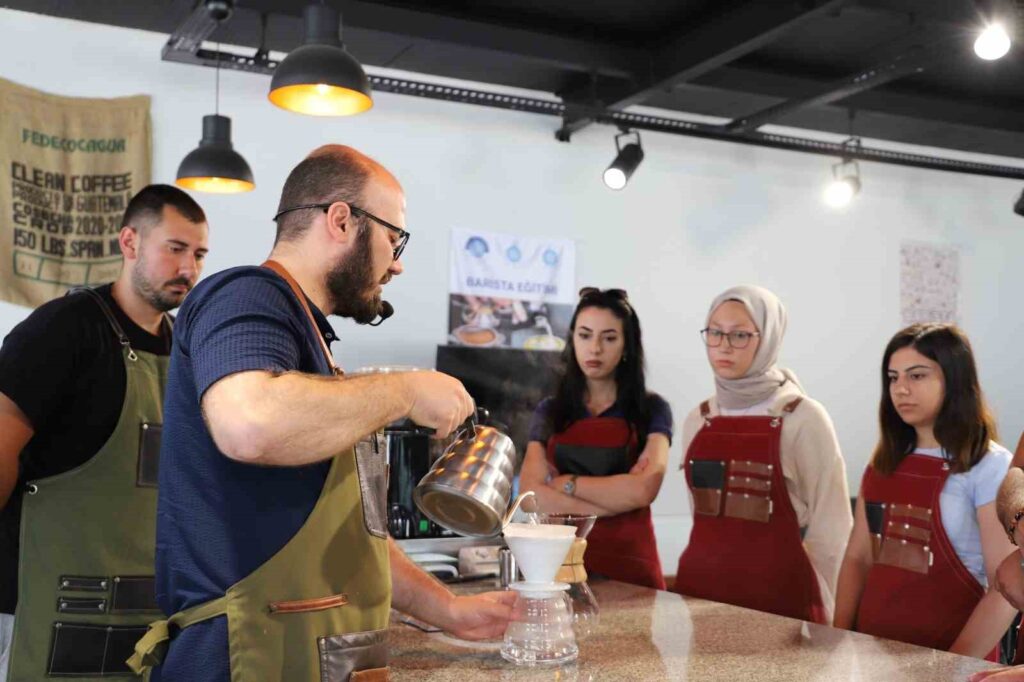 NEÜ est devenue l’université leader en formation de barista en Turquie.