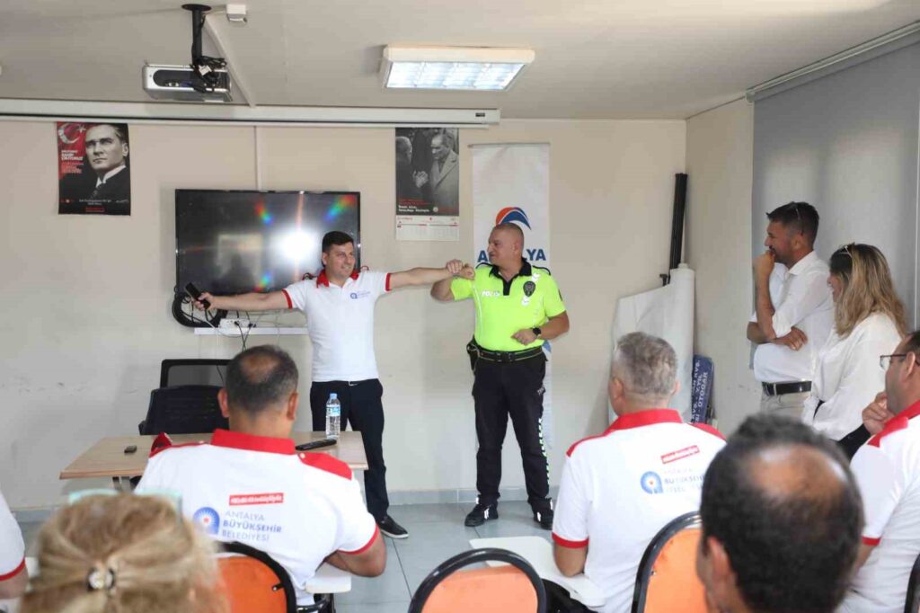 Formation à la circulation pour les conducteurs de transports en commun par la grande ville