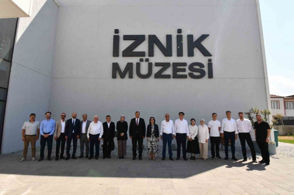 Une délégation chinoise à İznik pour une visite officielle.