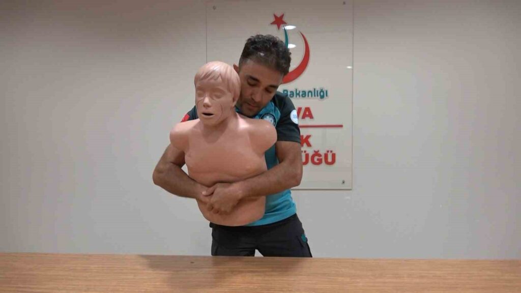Ülker : « Une personne qui connaît les premiers secours sera d’une utilité maximale pour la société. »
