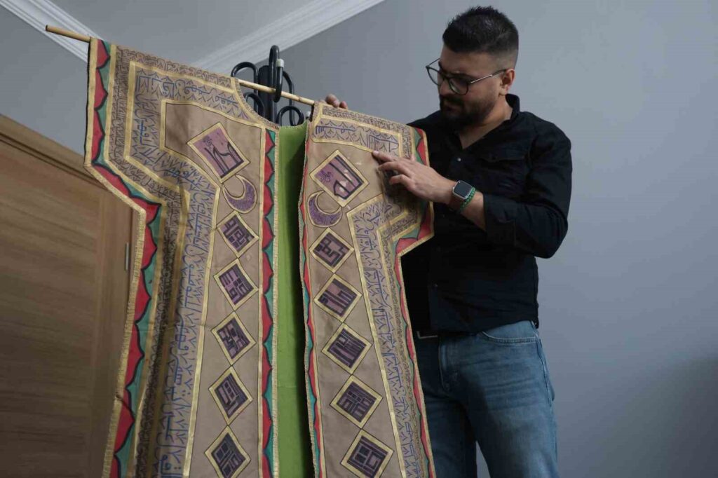 L’héritage mystérieux de l’Empire ottoman : il souhaite offrir la ‘chemise magique du sultan’ au président.