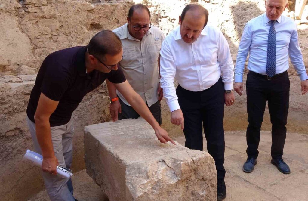 Nouvelle découverte dans la ville antique : une inscription sportive de 13 lignes datant de 2000 ans a été trouvée.