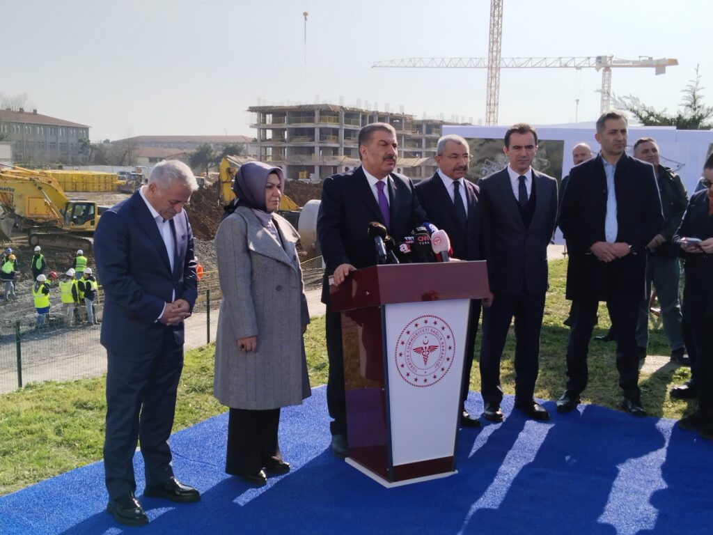 Il Ministro Koca Fornisce Informazioni sulla Costruzione in Corso dell’Ospedale della Città di Sancaktepe