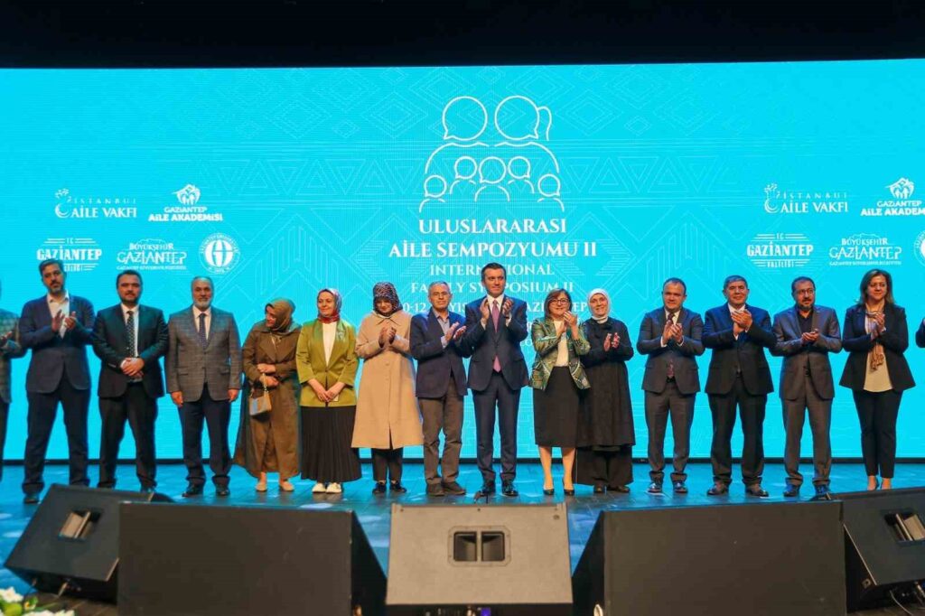 Il Secondo Simposio Internazionale sulla Famiglia, organizzato per la seconda volta a Gaziantep, è iniziato