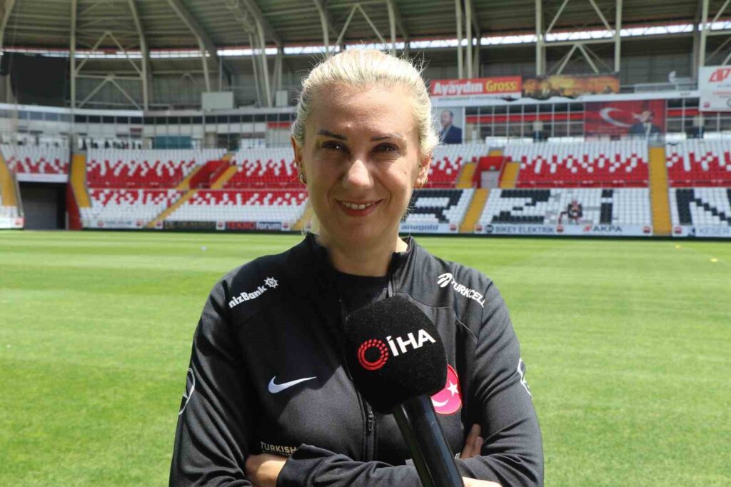 La nazionale femminile di calcio ha fissato i propri obiettivi prima della partita contro l’Azerbaigian.
